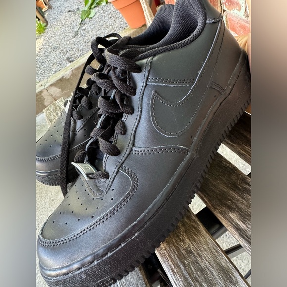 Nike Air Force One Low All Black - Picture 3 of 5